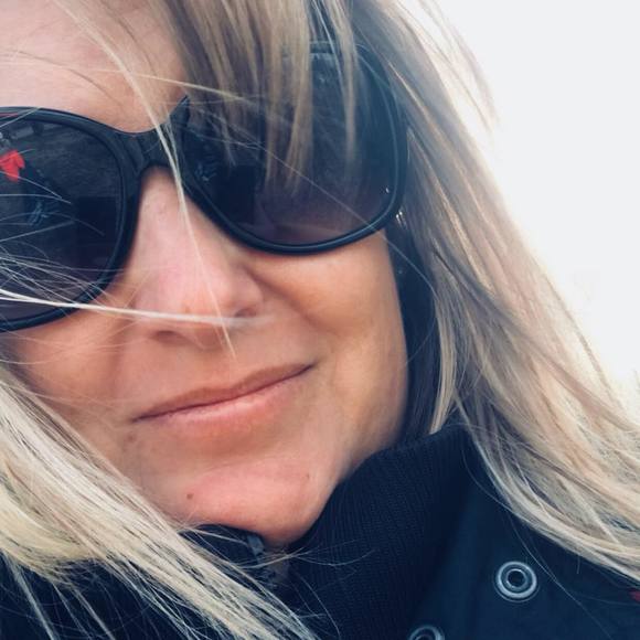 Meet your Posher, Shawna - Picture 1 of 1